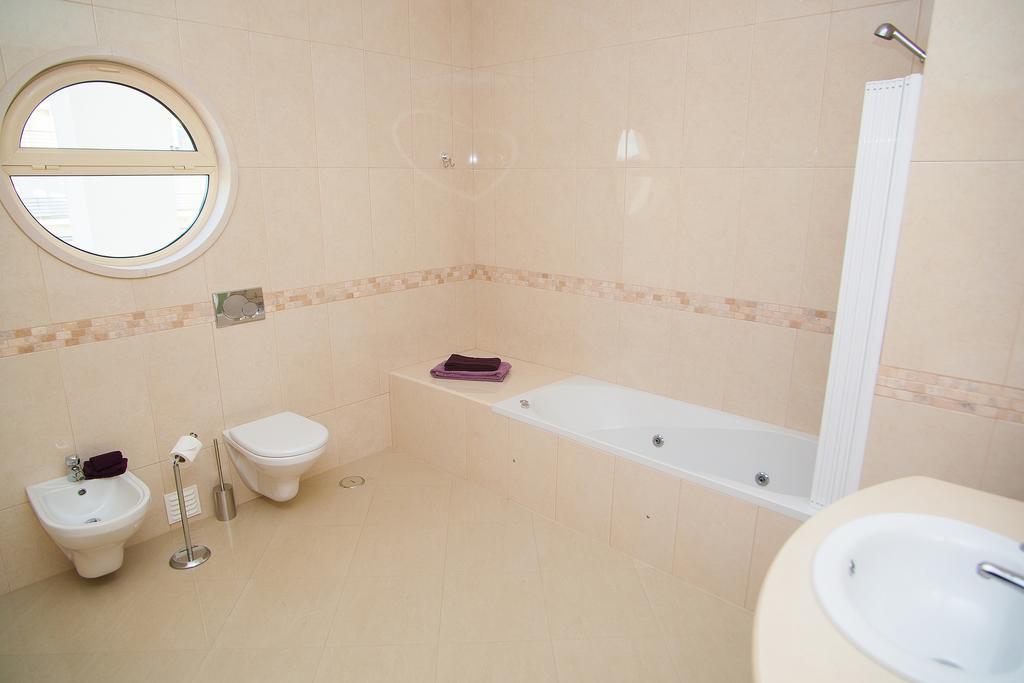 Sea View Penthouse In Albufeira Διαμέρισμα Δωμάτιο φωτογραφία